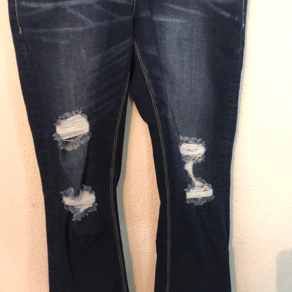 Capris - Picture 2 of 4